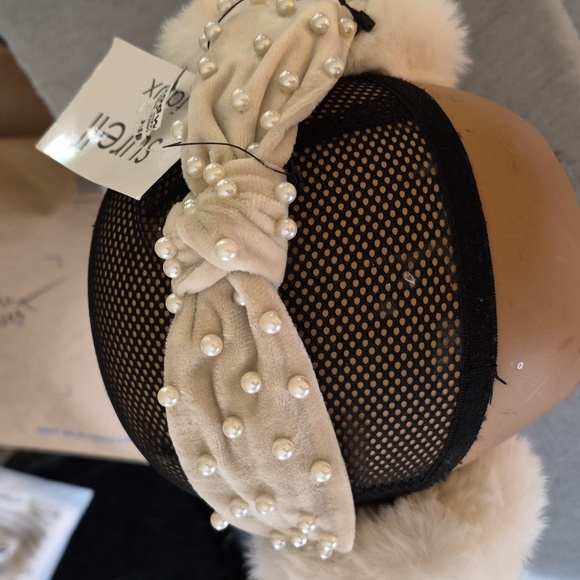 Surell Pearly Knotted Velvet Band Faux Fur Ivory Ear Muffs NWT main image 4